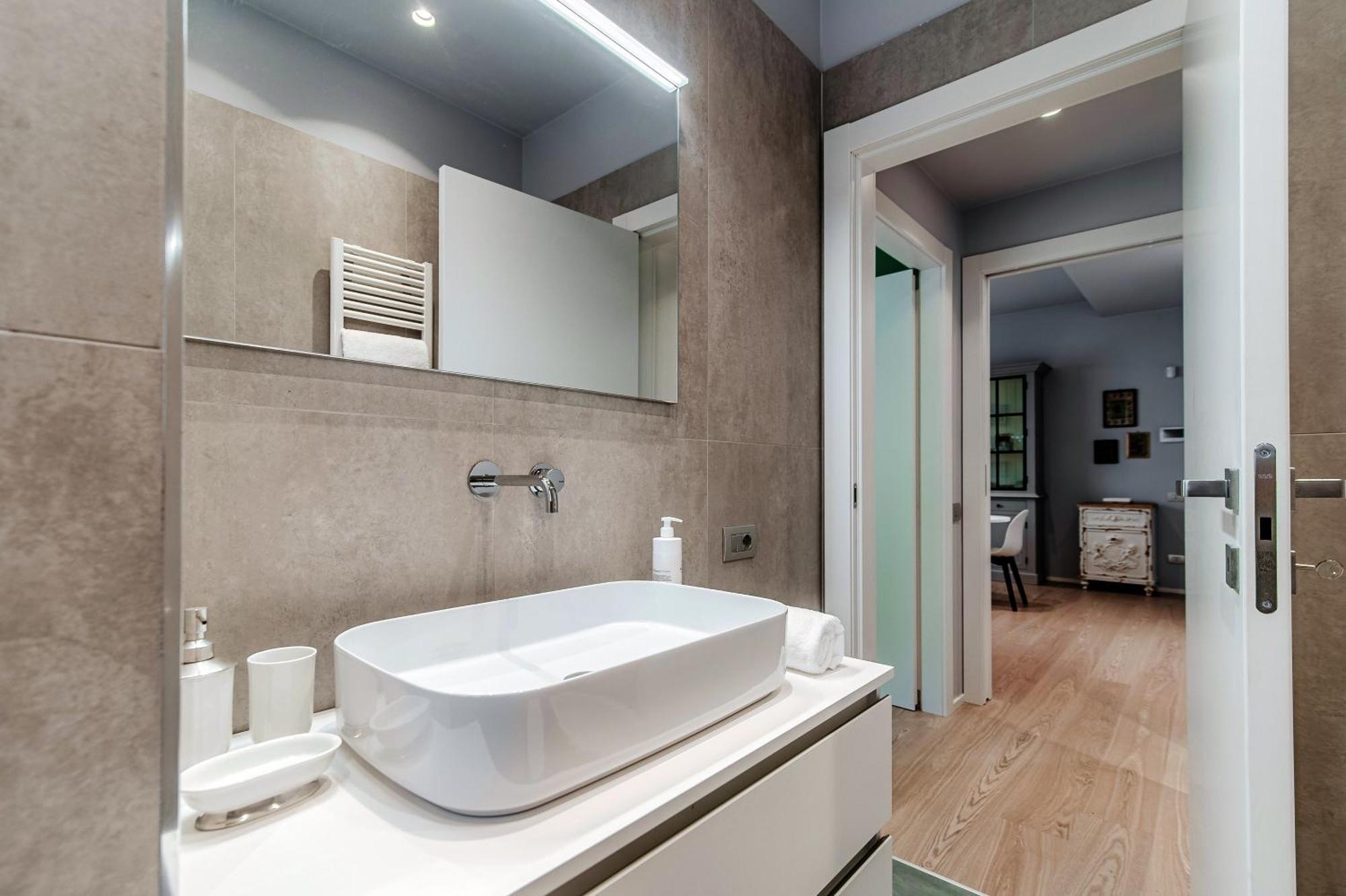 Three Colors - By Myhomeincomo Appartement Côme