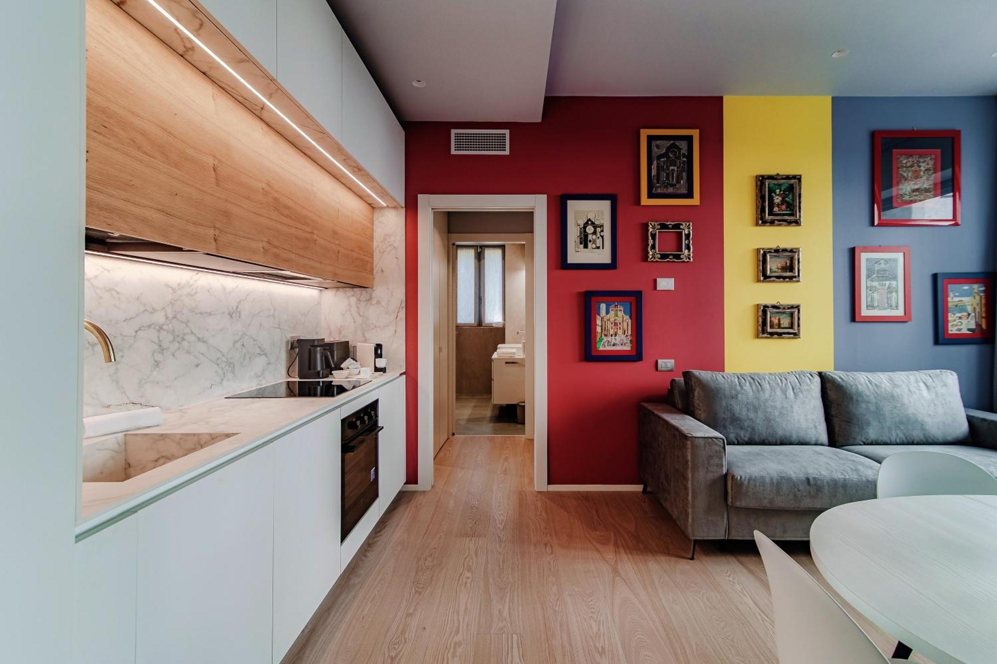 Appartement Three Colors - By Myhomeincomo