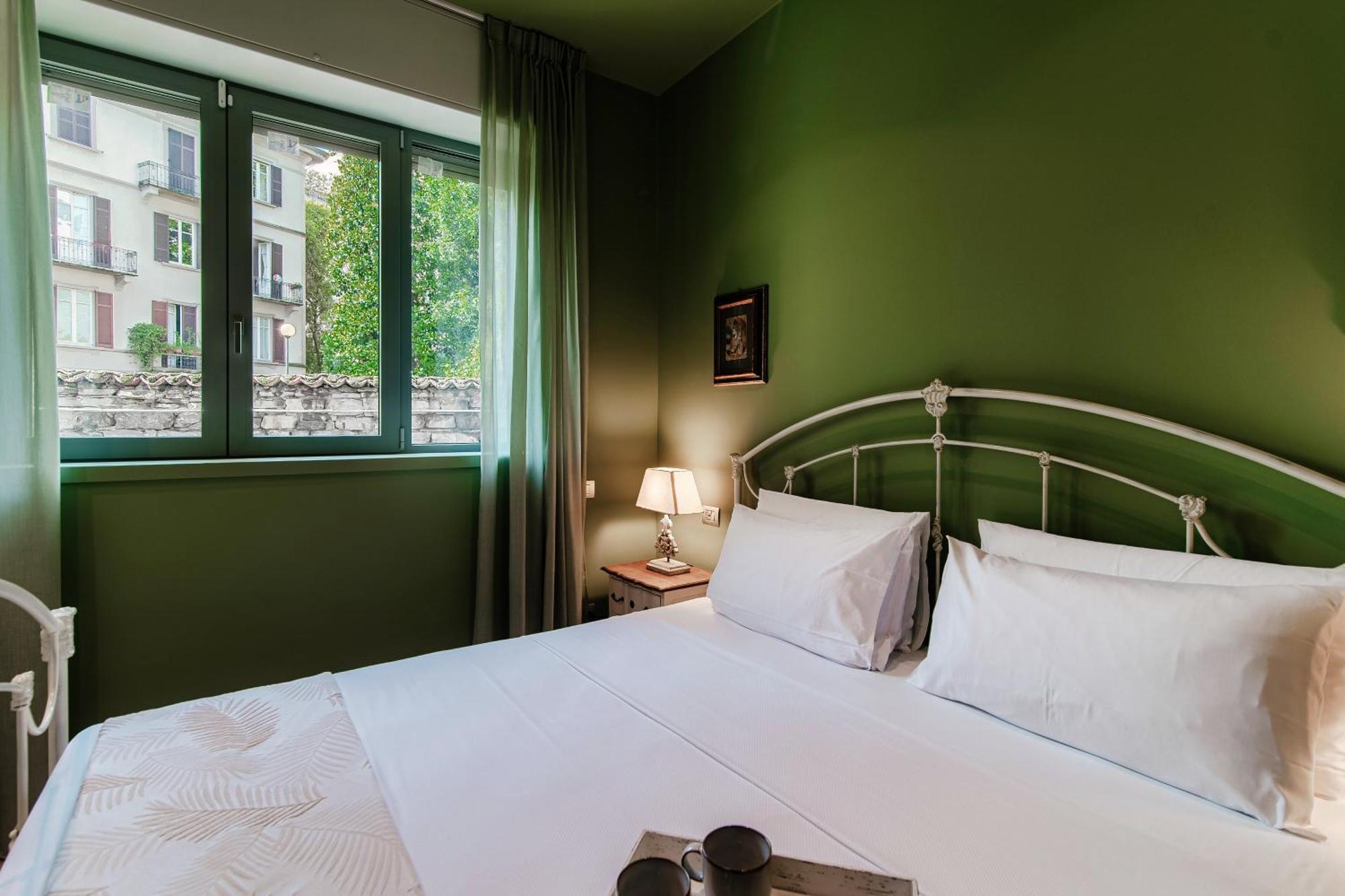 Three Colors - By Myhomeincomo Appartement *